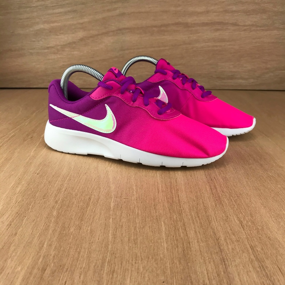 NIB Nike Tanjun Print Hyper Violet